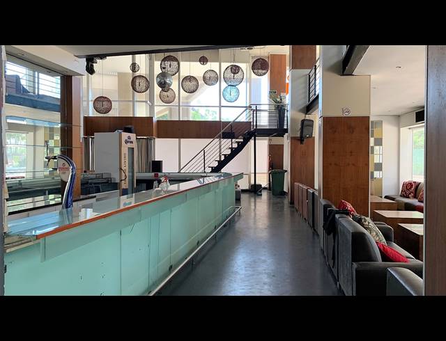 410M² BUSINESS FOR SALE IN POINT WATERFRONT